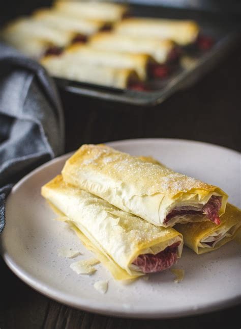 Strawberry phyllo dough rolls | Recipe | Phyllo dough, Phyllo, Easy vegan dessert