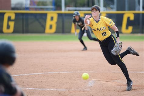 Softball earns its second win at home – Daily 49er