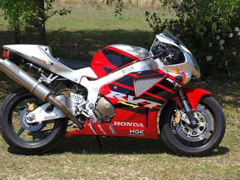 Royal Crown: 2004 Honda RC51 - Rare SportBikesForSale