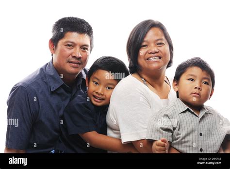 Filipino family hi-res stock photography and images - Alamy