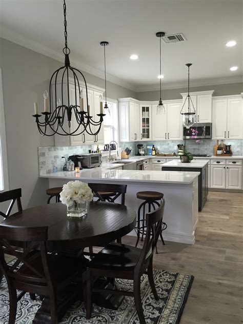 Layout almost similar to our kitchen. Cute idea | Kitchen dining room combo layout, Kitchen ...