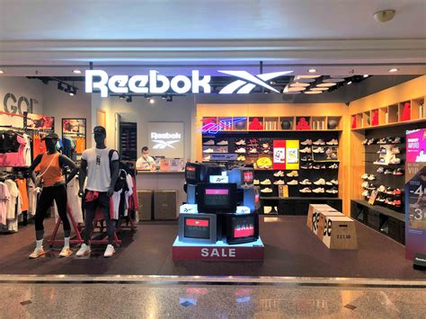 Reebok Sports Apparel Shoes credit card rewards and discounts – krip HK