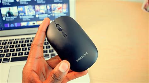 Samsung Bluetooth Mouse Slim: It's a mouse, It has Bluetooth and It's Slim - YouTube