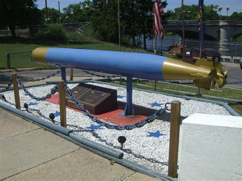 File:USS Grayback Memorial.jpg - Wikimedia Commons