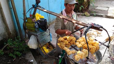 Cerita Lucu Kocak - Bukan Penjual Gorengan Biasa - YEDEPE.COM