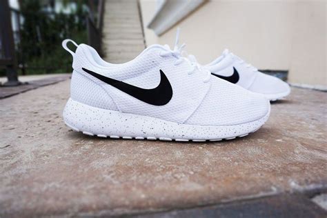 Womens Custom Nike Roshe Run sneakers, Minimalistic black and white ...