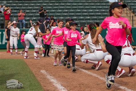 College World Series within reach for Stanford softball