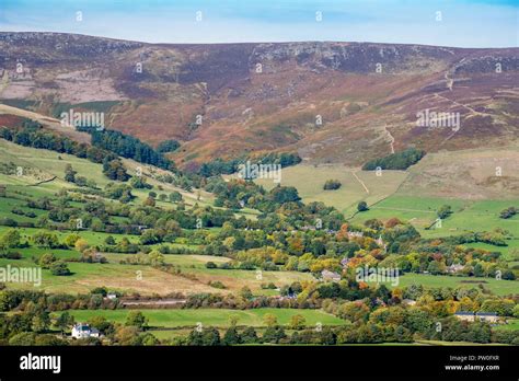 Edale village and the path leading to Ringing Roger and Kinder Scout ...