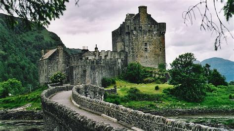 Eilean Donan Castle - Scotland, Scottish Castles, Scotland, Scottish ...