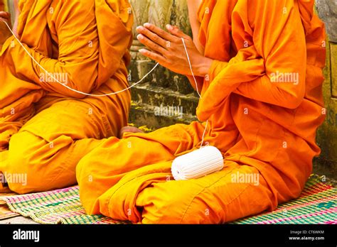 Burma rituals hi-res stock photography and images - Alamy