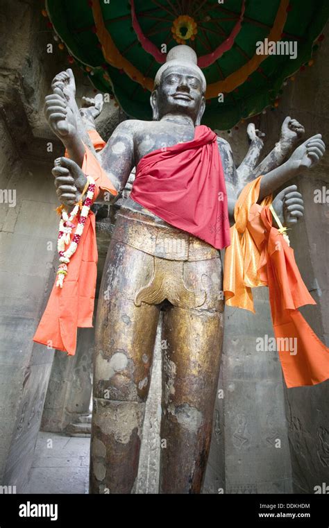 Buddha statue, Angkor Wat. Built on the XIIth century by Suryavarman II ...