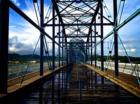 Walnut St Bridge | Walnut Street Bridge - Chattanooga, TN. | riverharbor | Flickr