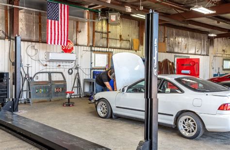 New DIY mechanic shop offers chance to fix your vehicle yourself - SiouxFalls.Business