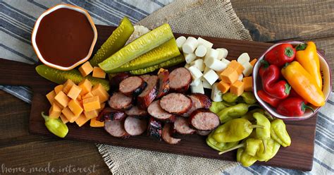 Memphis BBQ Sausage and Cheese Platter - Home. Made. Interest.