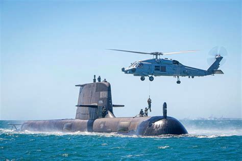 Managing risk in the submarine transition: the latest on the Collins ...