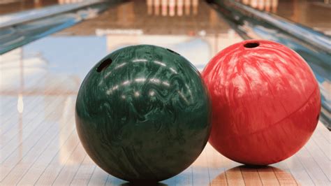 Different Features of Bowling Ball Coverstock Explained - Clever Bowling