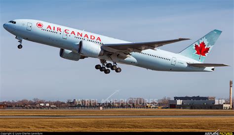 C-FNNH - Air Canada Boeing 777-200LR at Montreal - Pierre Elliott ...