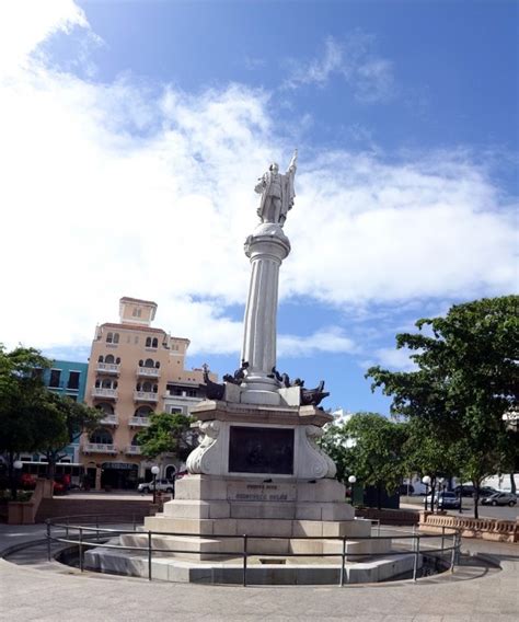 Plaza Colon - Tour Old San Juan