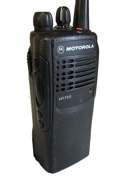 Motorola HT750 Portable Handheld Radio – RefitRadio.com