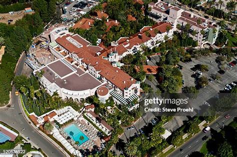 2,875 Beverly Hills Hotel Pool Stock Photos, High-Res Pictures, and ...