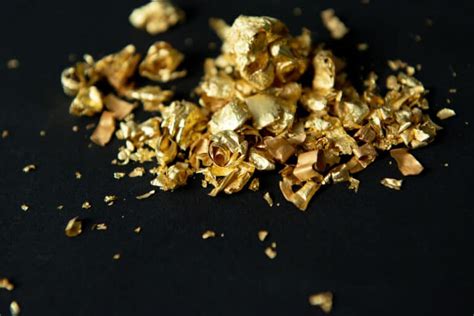 How Heavy Is a Brick Of Gold? (All The Facts) – Jewels That Sparkle