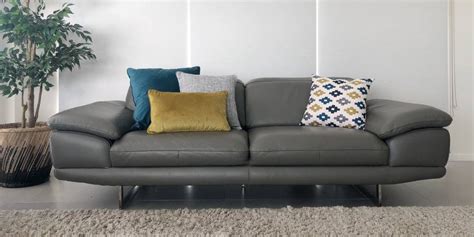 How Many Cushions Should You Put On A Sofa?