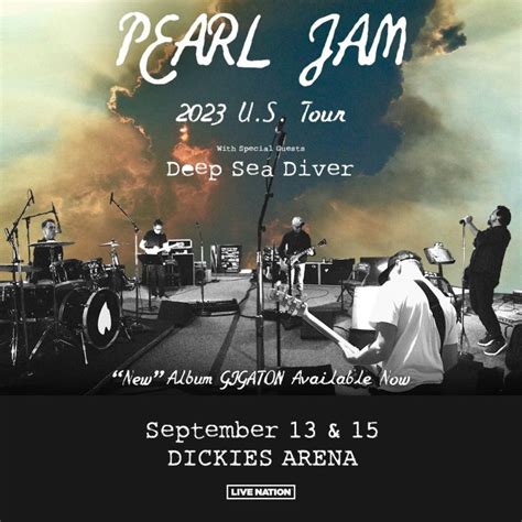 Pearl Jam in Fort Worth at Dickies Arena