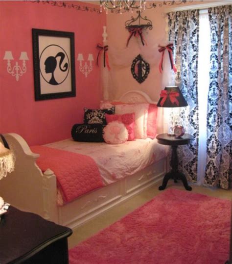 hopskoch: Pretty in Pink.. Barbie Rooms