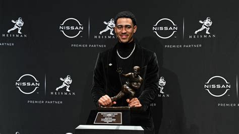 Alabama's Bryce Young Wins 2021 Heisman Trophy | iHeart