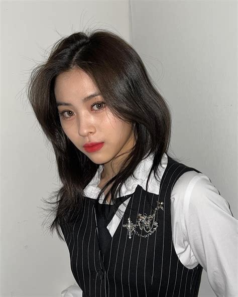 ITZY's Ryujin Sends The Internet Into Meltdown With Her Barefaced ...