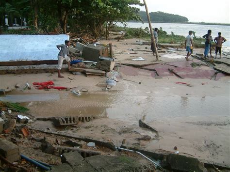 Boxing Day tsunami 2004 - Huddersfield Examiner