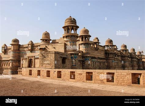 Gwalior fort in Gwalior (Mughal architecture), Madhya Pradesh, India ...