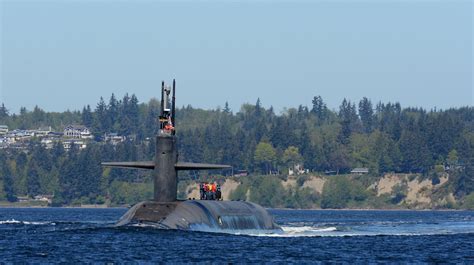 USS Kentucky (SSBN-737) is the first in 42 years American nuclear ...