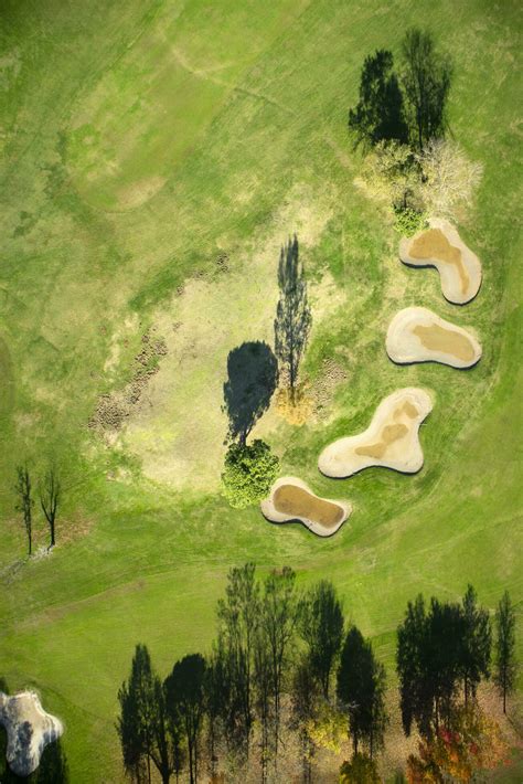 Aerial view golf course 27087842 Stock Photo at Vecteezy