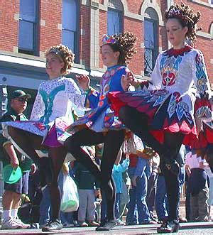 File:Girls performing Irish step dancing in a St. Patrick's Day Parade ...