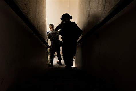 DVIDS - Images - MCBH PMO Active Shooter Training Exercise [Image 9 of 16]