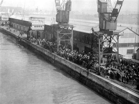 The Titanic at the docks of Southampton. 10 April 1912. : r/titanic