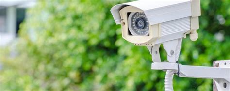 Can security cameras work without electricity?