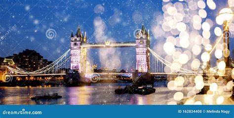 Holiday Lights and Snowfall in London Editorial Stock Photo - Image of night, britain: 162834408