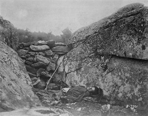 33 Battle Of Gettysburg Photos That Capture The "Harvest Of Death"