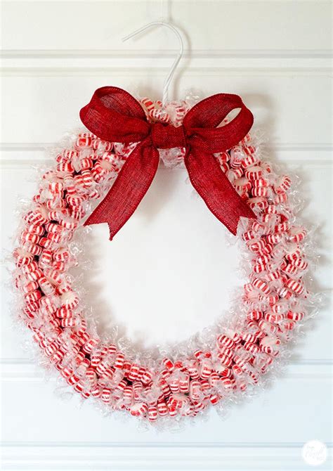 How To Make A Candy Wreath Craft For Christmas | Live Craft Eat