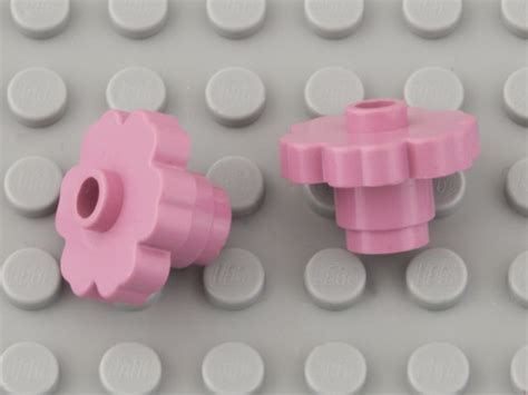 16 Pink / Medium Dark Pink | Status: Retired BrickLink: Medi… | Flickr
