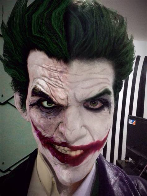 Arkham Origins Joker Cosplay Preview Comparison | Inspiration maquillage, Héros, Art