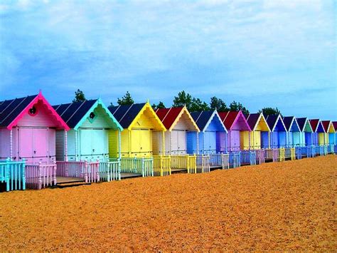 Beach Hut Wallpaper - WallpaperSafari