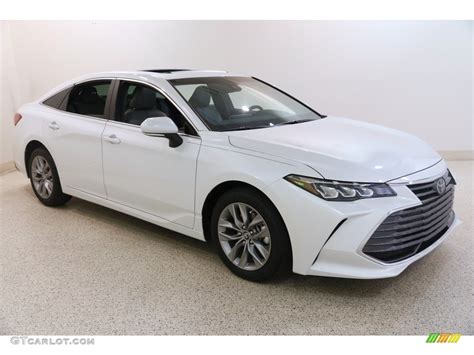 2019 Wind Chill Pearl Toyota Avalon XLE #135490562 Photo #11 | GTCarLot.com - Car Color Galleries