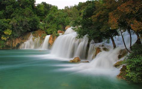 File:Nacionalni park Krka-Skradinski buk.jpg - Wikimedia Commons