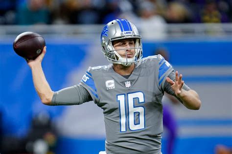 QB Jared Goff back at Detroit Lions practice as team continues to play ...