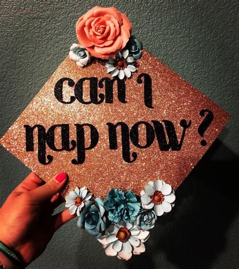 Painfully Accurate, Yet Funny Graduation Cap Ideas - #graduationcapdesigns - All the ...