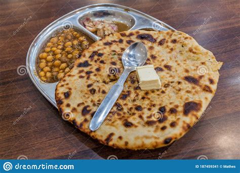 Amritsari Kulcha (Clay-baked Stuffed Naan), Typical Meal of Amritsar ...