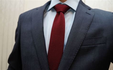 Men's Suit, Tie & Shirt Color Combinations Guide - Suits Expert Mens ...